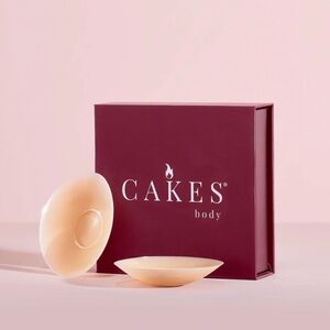Cakes Body sticky CAKES circles. Size Itty Bitty (AA-A) in Caramel color.